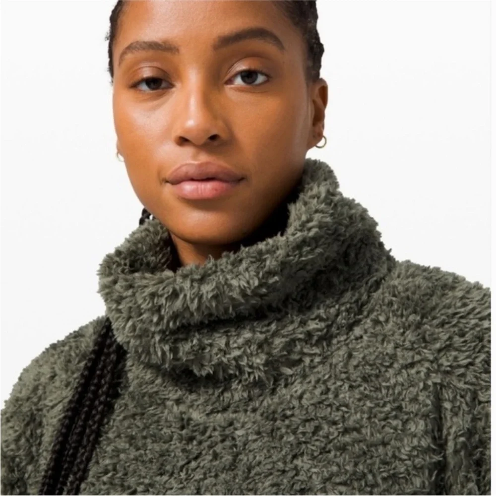 Lululemon Restore Warm Sherpa Pullover, Dark Green Size M/L
